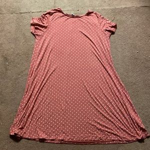 XL Old Navy short sleeve t-shirt dress with white polka dots